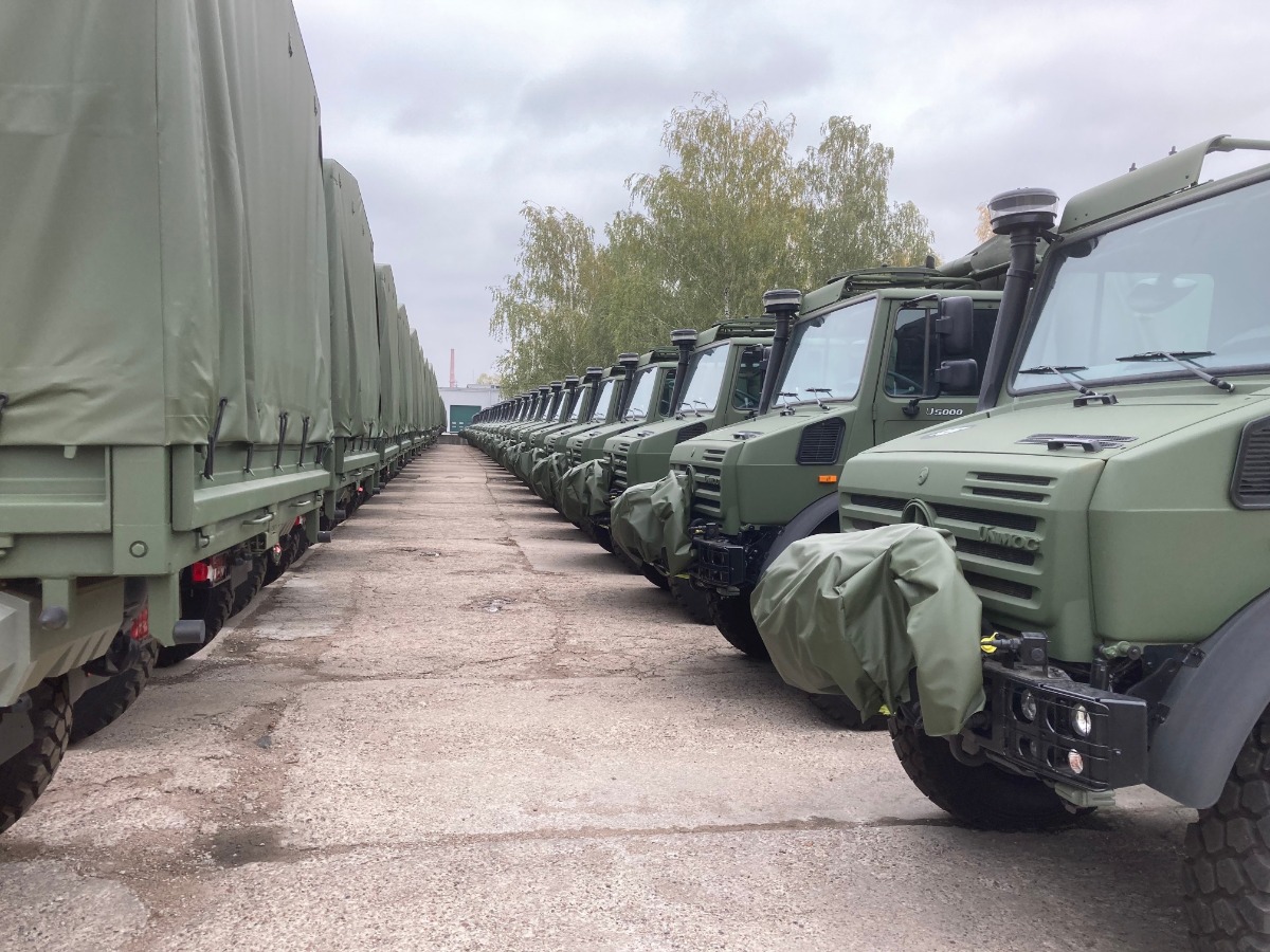 NSPA consegna 142 camion tattici UNIMOG 5T alle forze armate lituane 